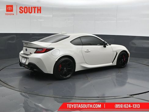Used 2025 Toyota GR86 Premium w/ Performance Package RWD image 2
