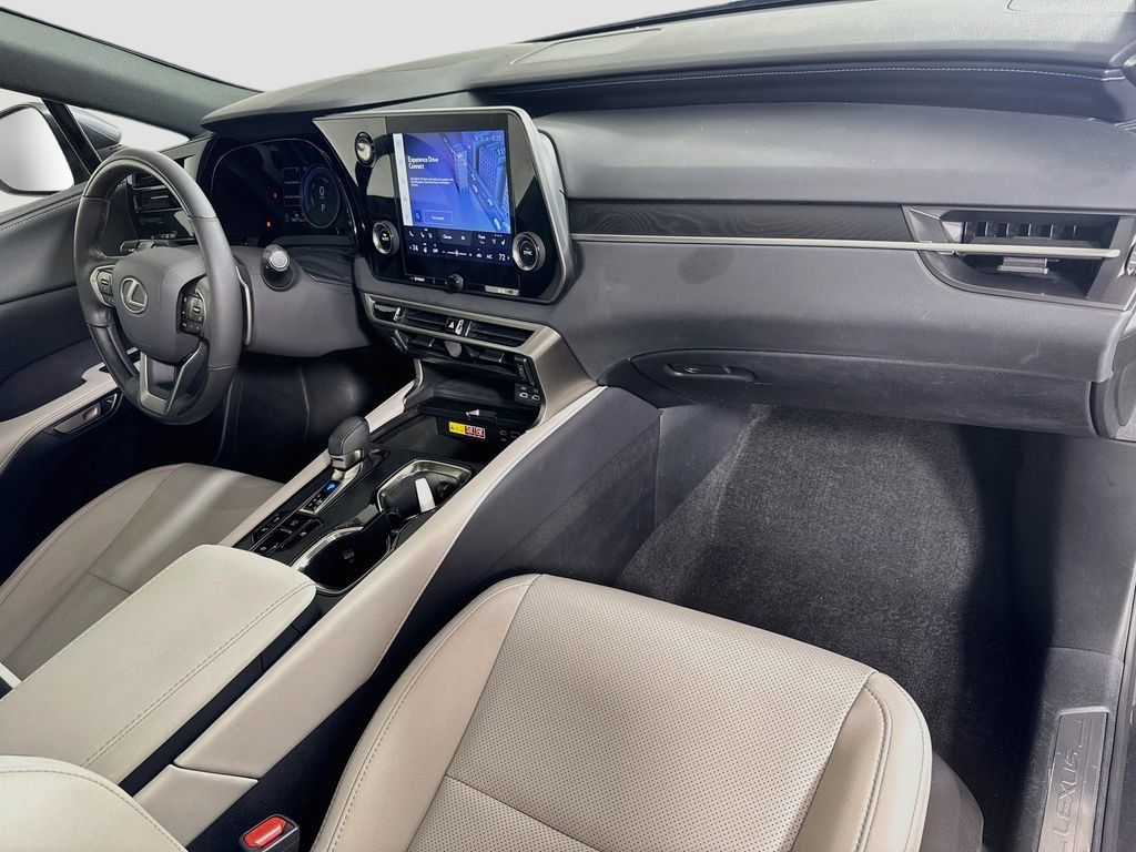 Used 2024 Lexus RX 350h w/ Cold Area Package AWD/4WD image 31