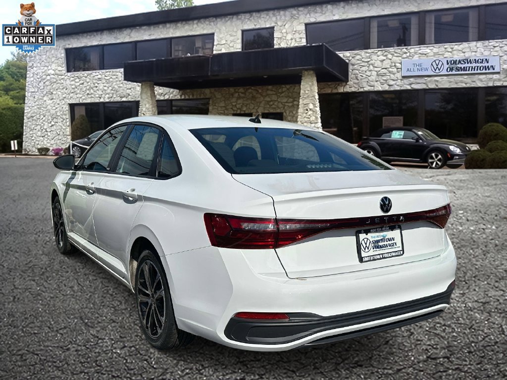 Used 2025 Volkswagen Jetta Sport FWD image 5