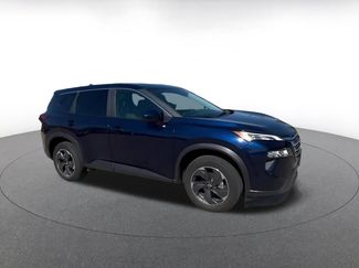 Used 2025 Nissan Rogue SV FWD video 2