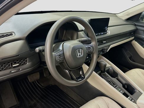 Used 2023 Honda Accord EX image 18