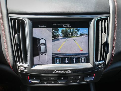 Used 2020 Maserati Levante S GranSport AWD/4WD image 11