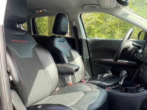 Used 2021 Jeep Compass Trailhawk image 13