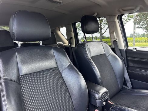 Used 2016 Jeep Compass Latitude FWD image 26
