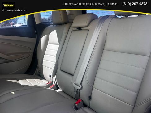 Used 2013 Ford C-MAX Energi SEL FWD image 18
