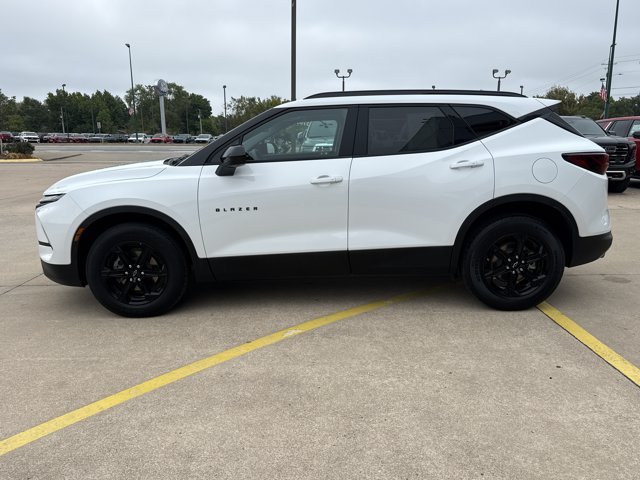 Used 2024 Chevrolet Blazer LT w/ Convenience Package FWD image 12