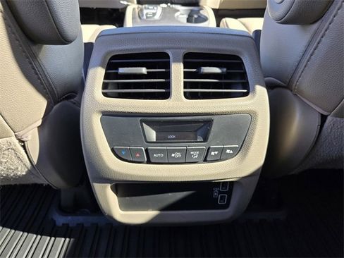 Used 2022 Honda Pilot Special Edition image 16