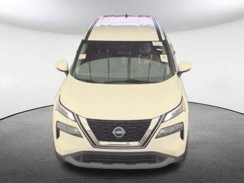 Used 2022 Nissan Rogue S AWD/4WD image 2