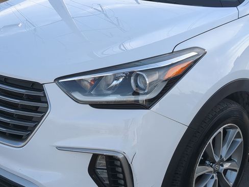 Used 2017 Hyundai Santa Fe Limited image 10