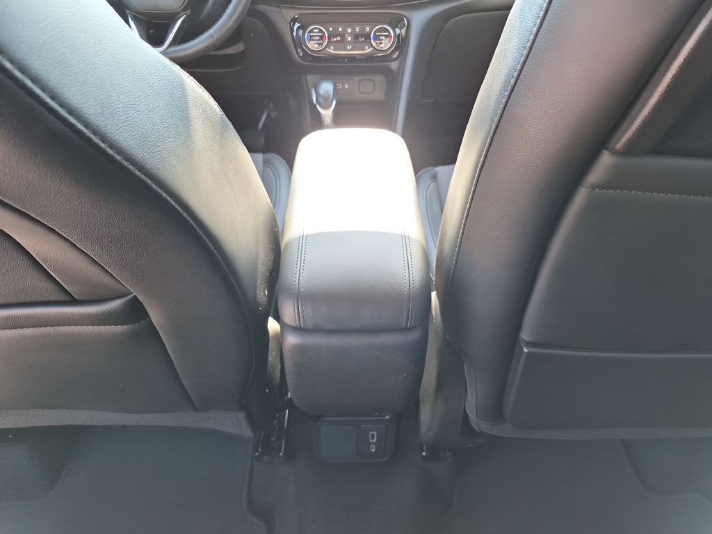 Used 2021 Buick Encore GX Select AWD/4WD image 29
