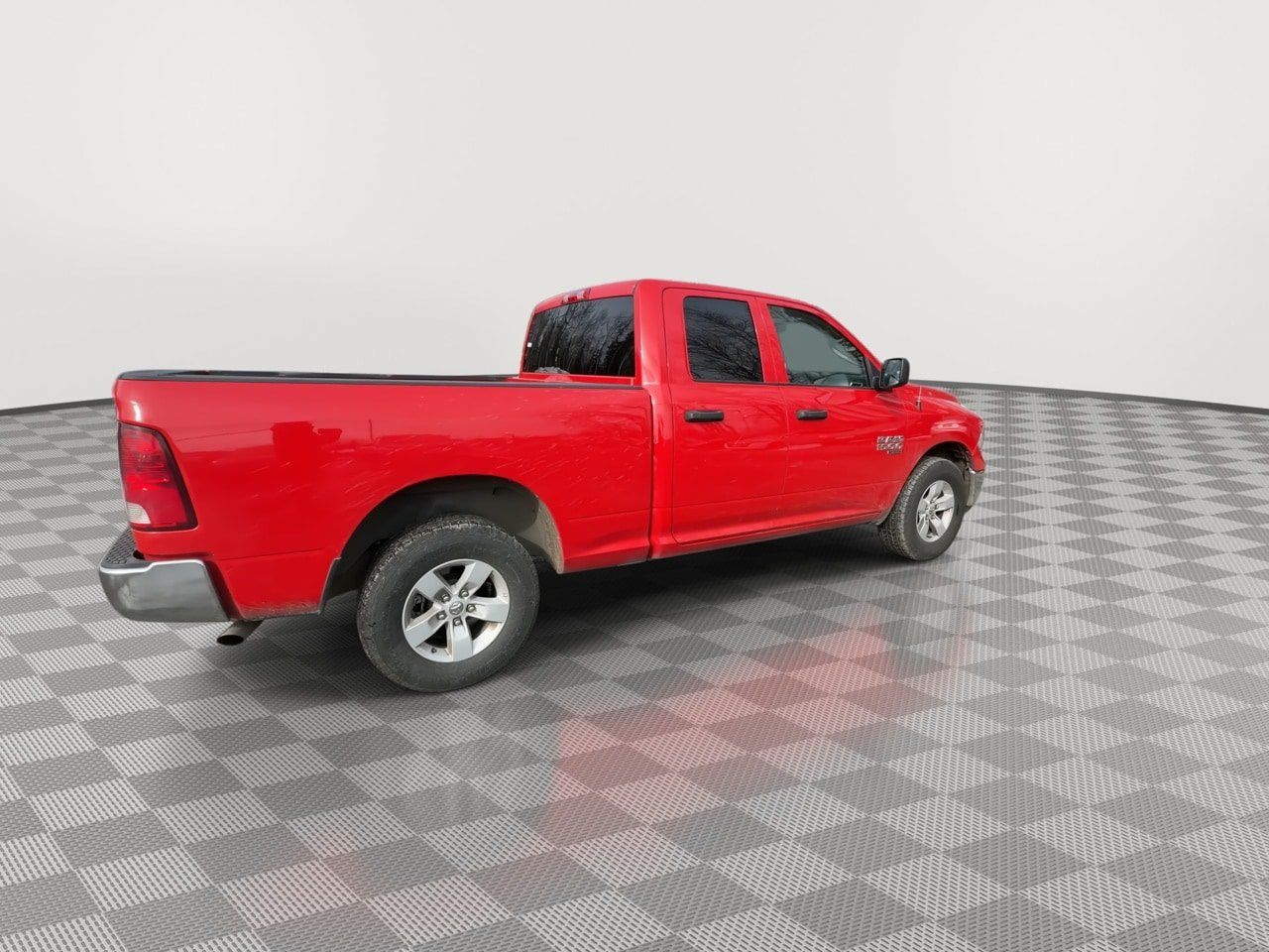 Used 2024 RAM 1500 Classic SLT AWD/4WD image 8