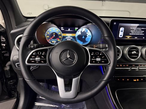 Used 2022 Mercedes-Benz GLC 300 image 27
