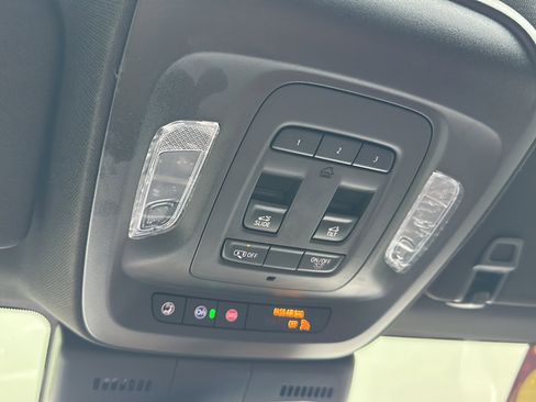 Certified 2025 Cadillac CT4 V w/ Super Cruise Package image 39