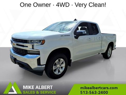 Used 2021 Chevrolet Silverado 1500 LT w/ Convenience Package II AWD/4WD image 3