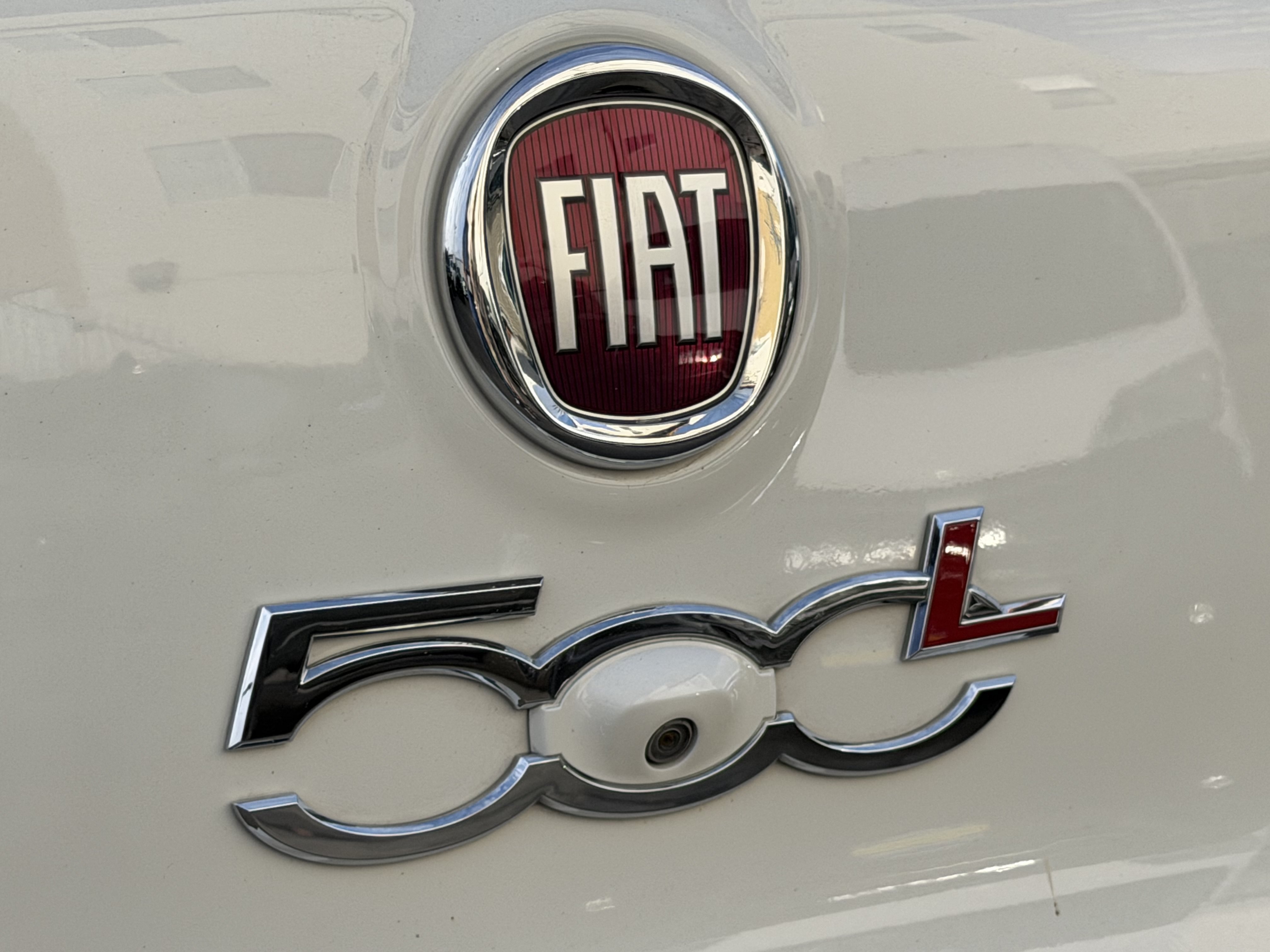 Used 2020 FIAT 500L Pop w/ Premium Group FWD image 16