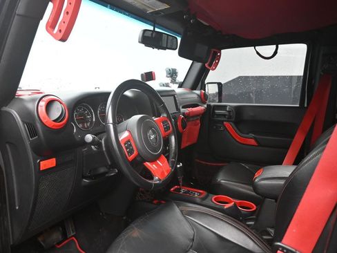 Used 2018 Jeep Wrangler Unlimited Rubicon image 29