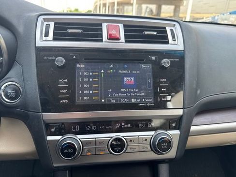 Used 2017 Subaru Outback 2.5i Limited AWD/4WD image 12