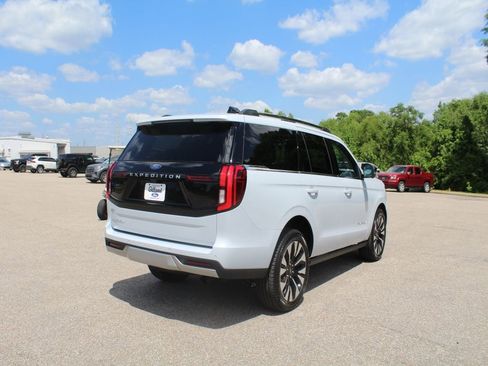 New 2026 Ford Expedition Platinum AWD/4WD image 10