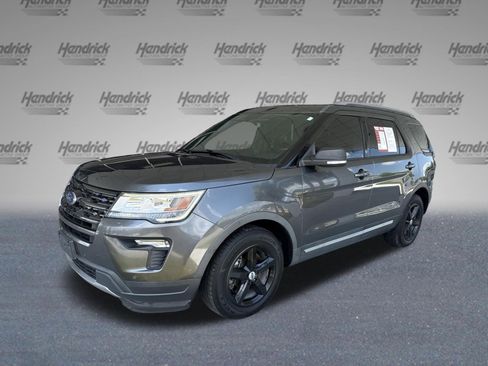 Used 2019 Ford Explorer XLT w/ Equipment Group 202A FWD image 4