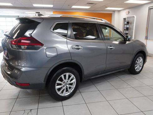 Used 2019 Nissan Rogue SV AWD/4WD image 12