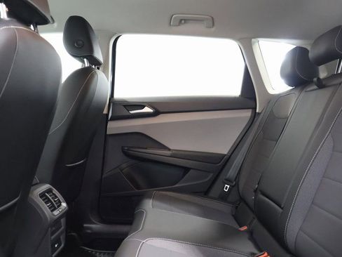 Used 2022 Volkswagen Taos SE image 25