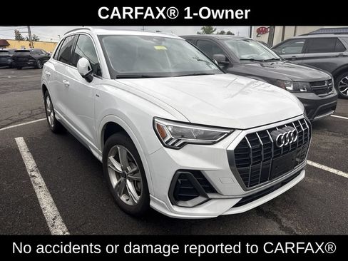Used 2023 Audi Q3 2.0T Premium Plus w/ Premium Plus Package AWD/4WD image 2