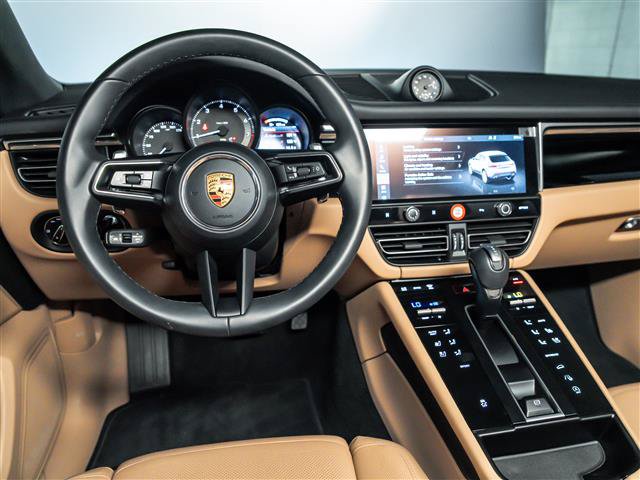 Used 2026 Porsche Macan AWD/4WD image 19