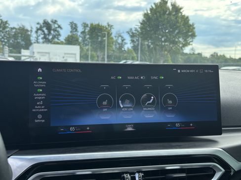 Certified 2023 BMW 330i Sedan w/ Premium Package RWD image 29