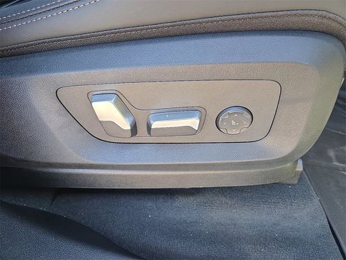 Used 2026 BMW X5 sDrive40i w/ Parking Assistance Package image 14