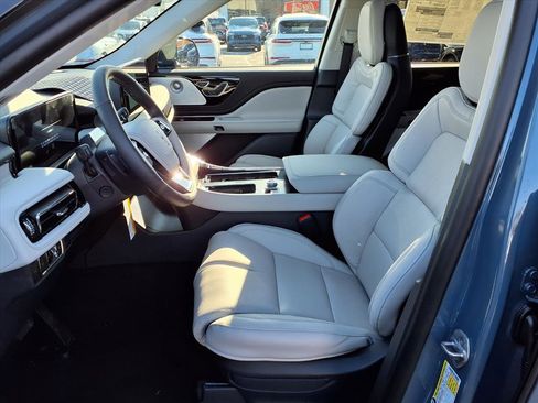 New 2026 Lincoln Aviator Reserve image 4