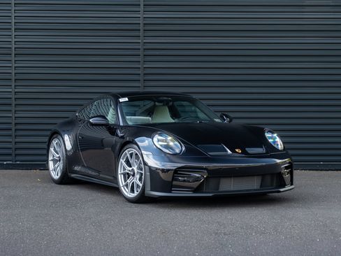 New 2026 Porsche 911 GT3 RWD image 10