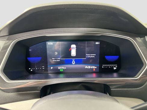 Certified 2023 Volkswagen Tiguan SE image 10