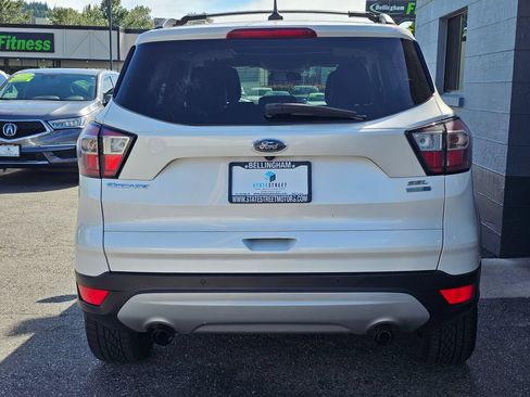 Used 2018 Ford Escape SEL w/ Canadian Touring Package AWD/4WD image 4