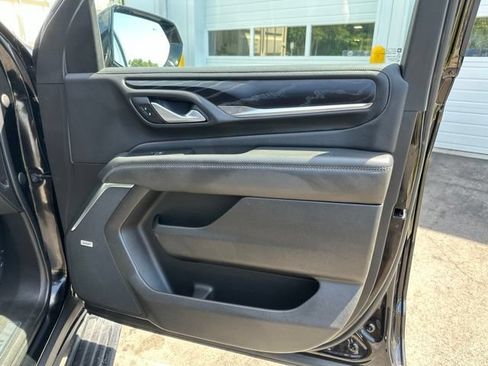 Used 2022 GMC Yukon XL Denali AWD/4WD image 11