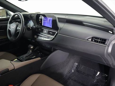 Certified 2025 Lexus ES 300h w/ Premium Package FWD image 9
