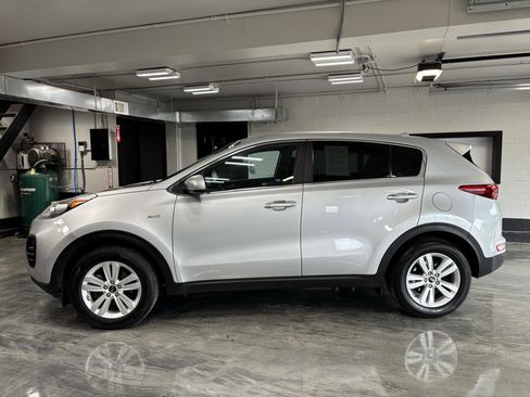 Used 2018 Kia Sportage LX AWD/4WD image 5