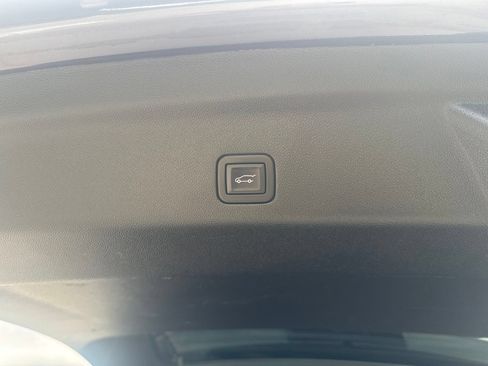 Used 2024 Chevrolet Suburban LT AWD/4WD image 14