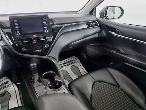 Used 2021 Toyota Camry SE FWD image 22