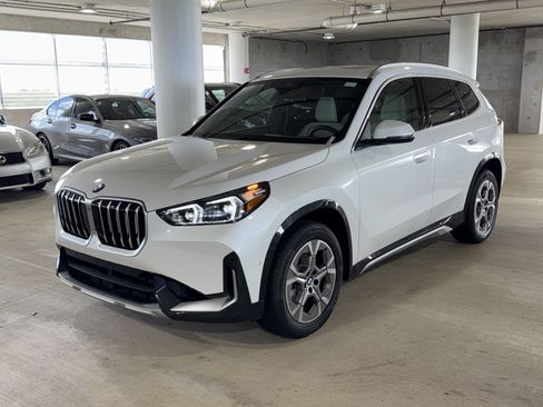 New 2026 BMW X1 xDrive28i w/ Convenience Package AWD/4WD image 3