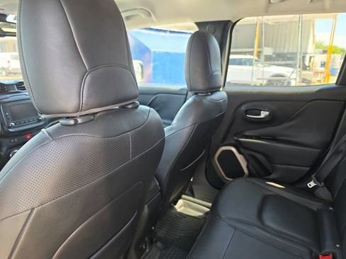 Used 2017 Jeep Renegade Limited FWD image 15