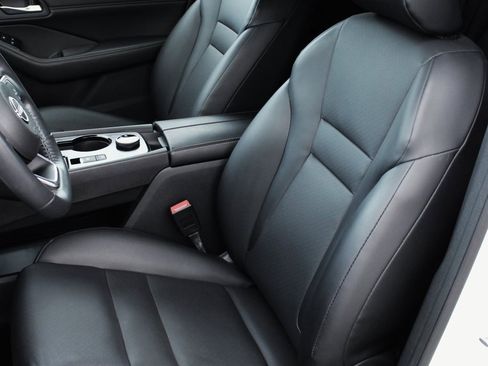 Certified 2023 Nissan Rogue SV w/ SV Premium B Package image 20