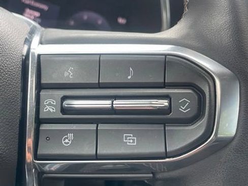 Used 2023 GMC Canyon Denali AWD/4WD image 16