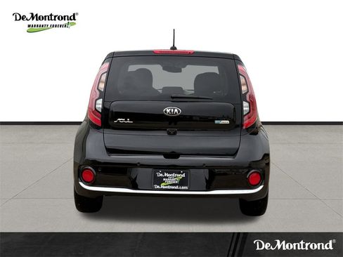 Used 2017 Kia Soul EV + w/ Sun & Fun Package image 6