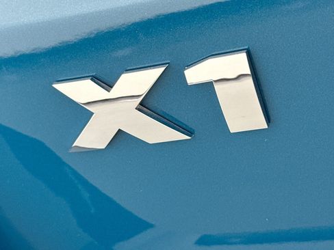 Used 2025 BMW X1 M35i w/ Shadowloine Package AWD/4WD image 9