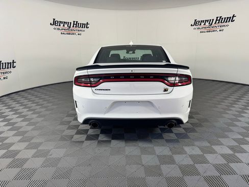 Used 2022 Dodge Charger Scat Pack w/ Dynamics Package image 9
