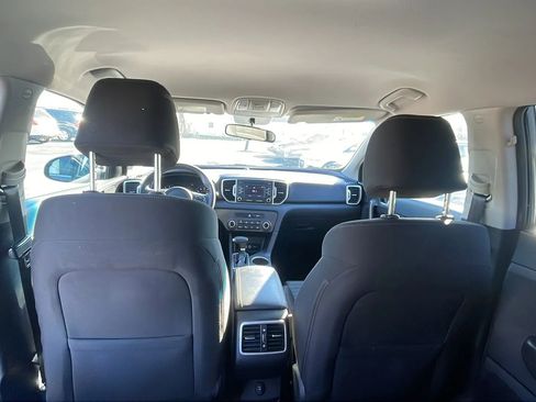 Used 2018 Kia Sportage LX AWD/4WD image 18