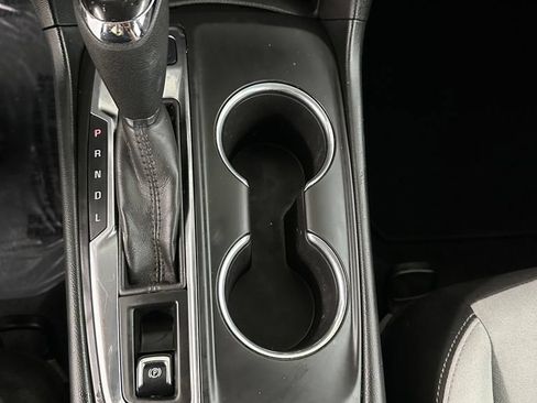 Used 2019 Chevrolet Equinox LS AWD/4WD image 16