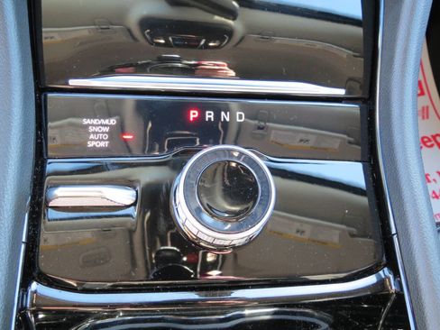 Used 2023 Jeep Grand Cherokee Limited image 25