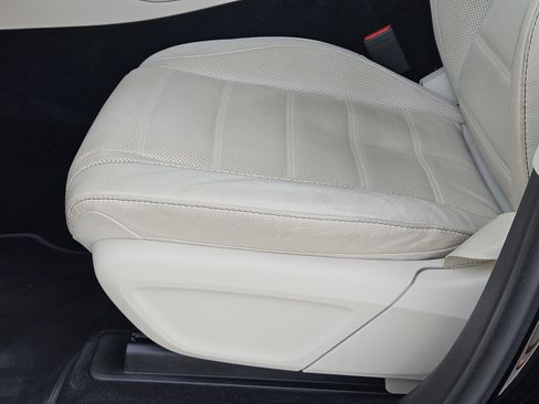 Used 2021 Mercedes-Benz GLS 580 4MATIC image 25