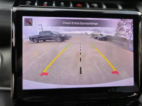 Used 2023 Jeep Grand Cherokee Limited w/ Black Appearance Package AWD/4WD image 30